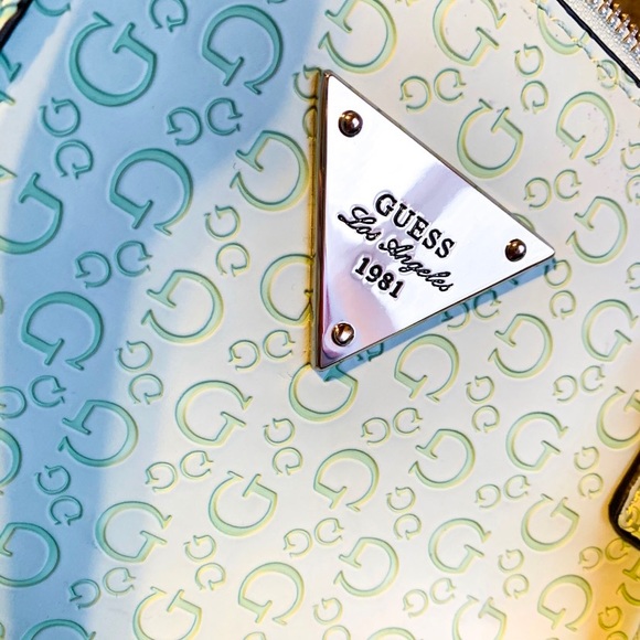 Mint Guess Purse - Picture 2 of 3